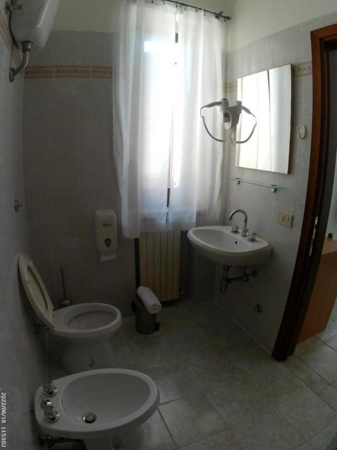 Terrae Eremis: Ristorante, Bar, B&B Roccamorice Exterior foto