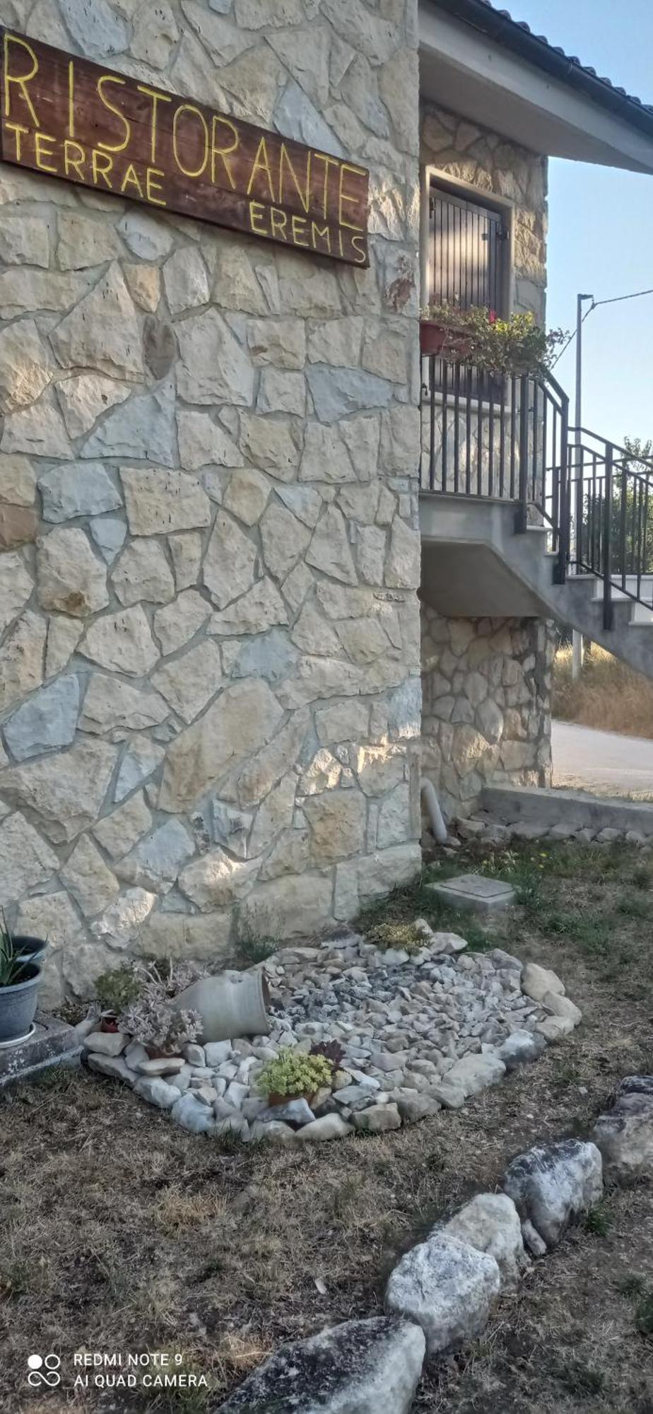 Terrae Eremis: Ristorante, Bar, B&B Roccamorice Exterior foto